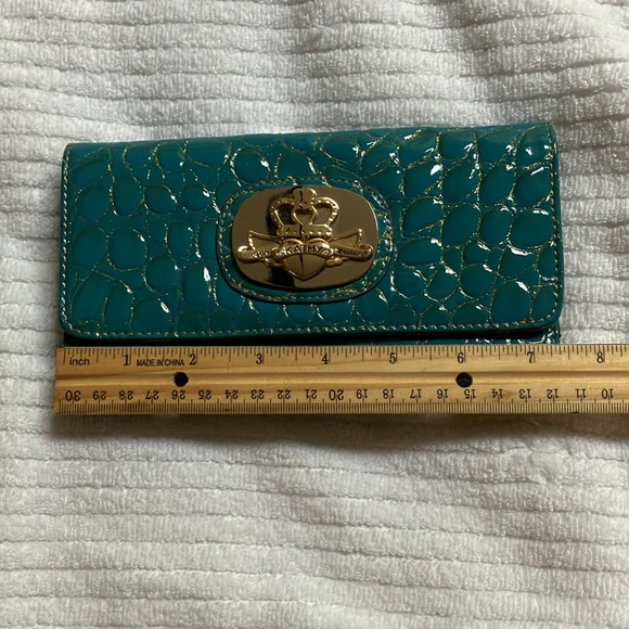 Kathy Van Zeeland blue/gold wallet nice pebble detail - Picture 10 of 12